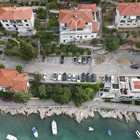 Apartman By The Sea *